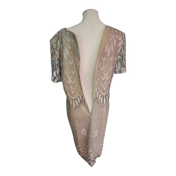 Elegant Lace Wedding Dress in Cream - Picture 8 of 10